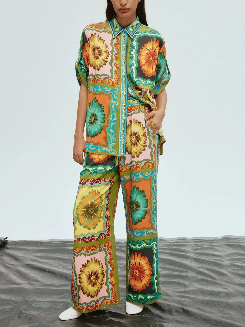 Women’s Vintage Floral Print Pants Set