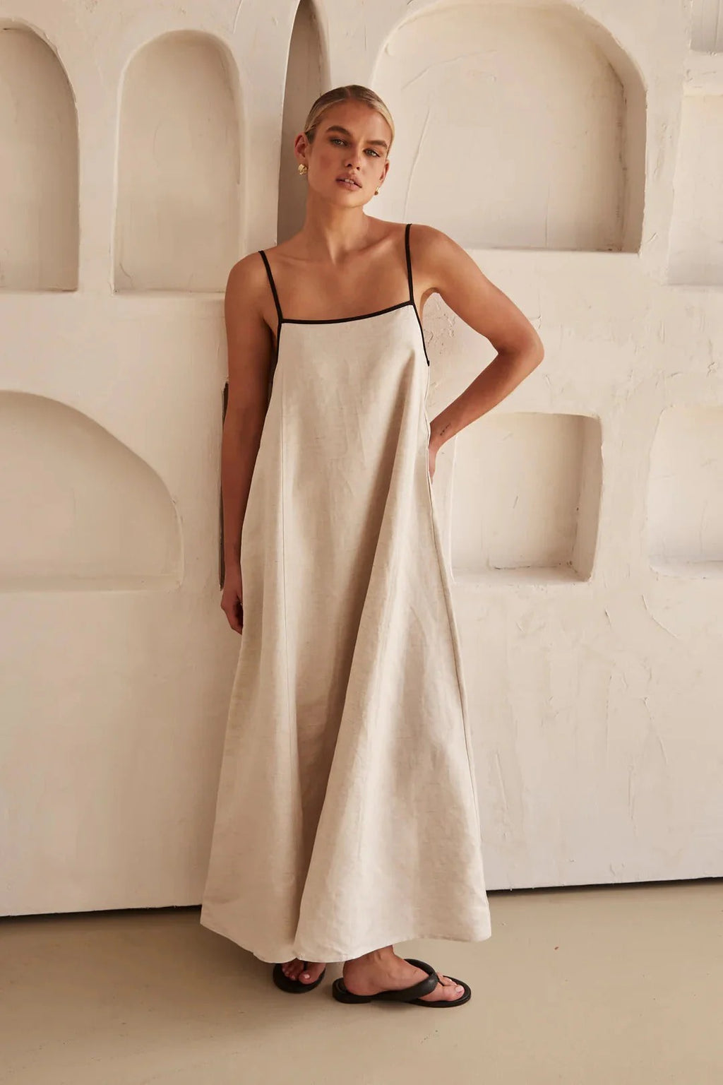 Minimal Muse Maxi Dress