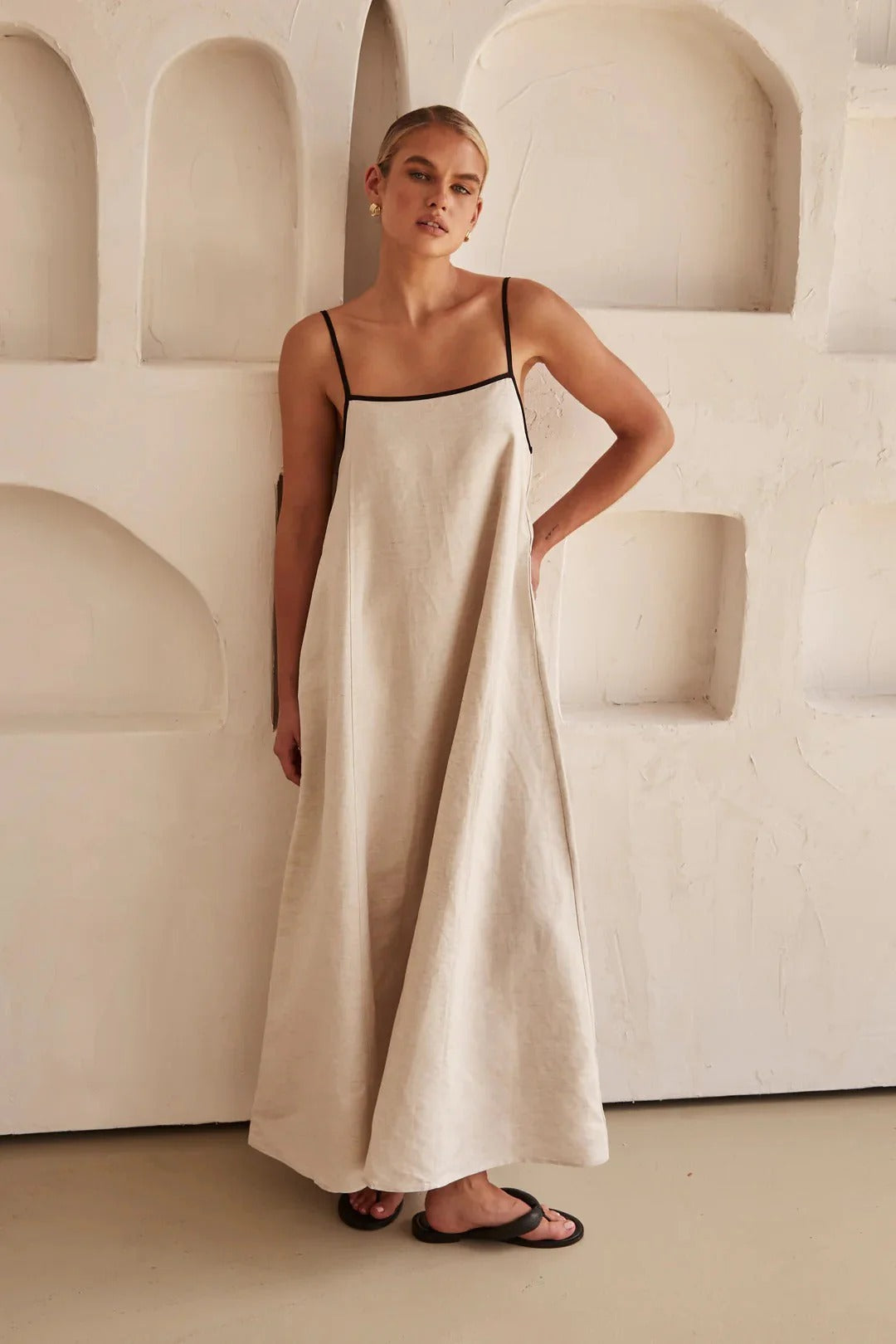 Minimal Muse Maxi Dress
