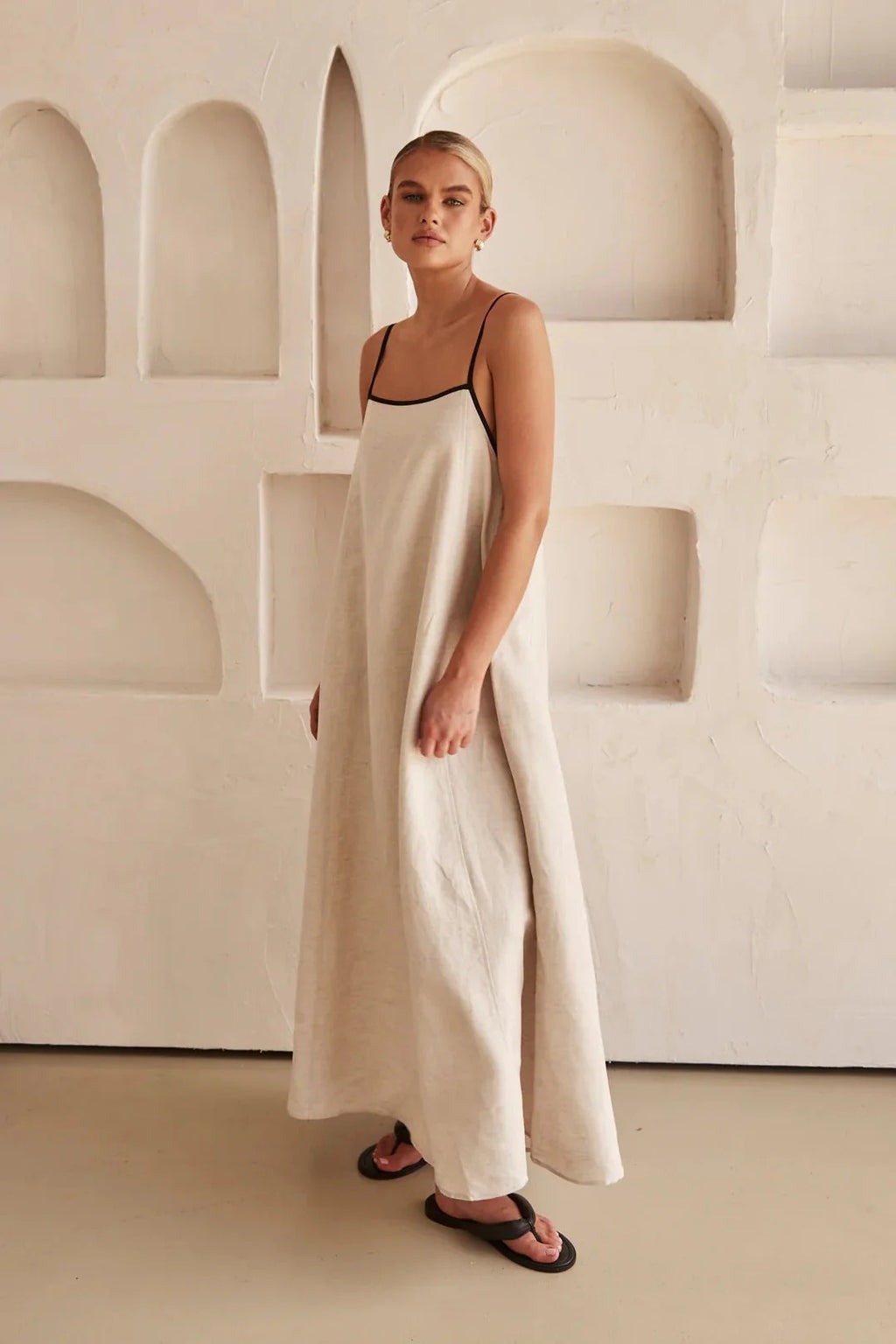 Minimal Muse Maxi Dress