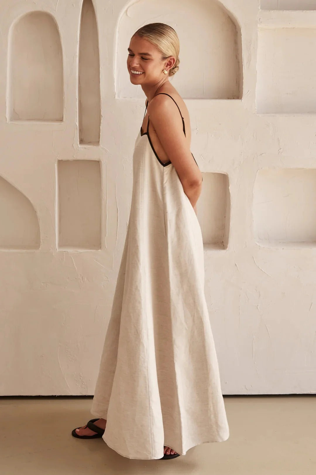Minimal Muse Maxi Dress